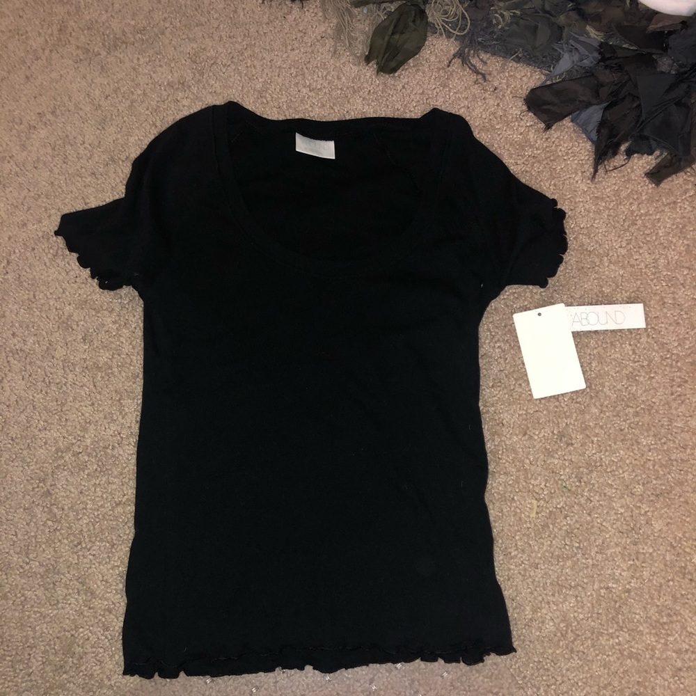 NWT black t shirt